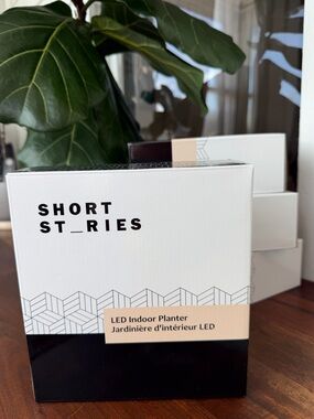 Short Stories LED Indoor Planter - Modern Look White w/ USB Adapter NEW in BOX